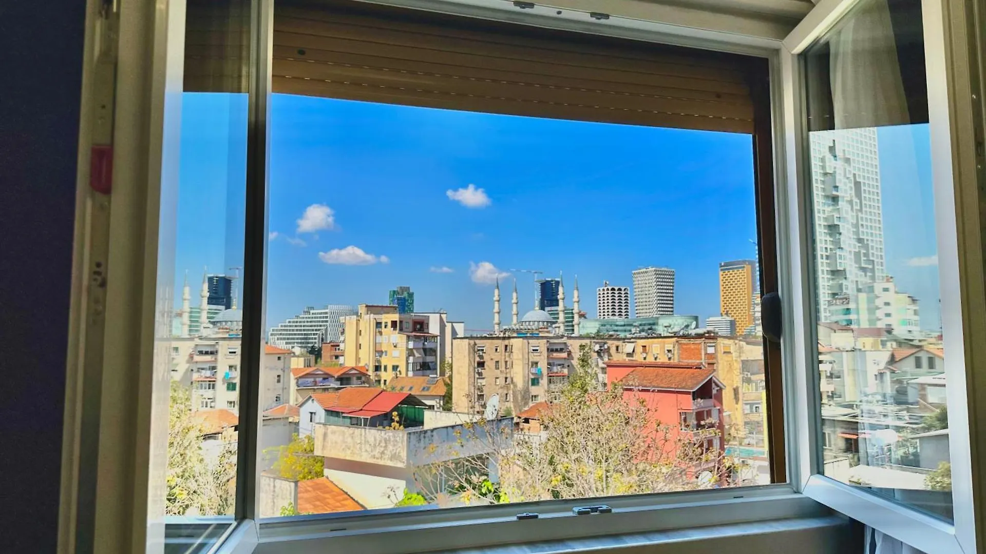 Tirana Skyline Nest Apartment
