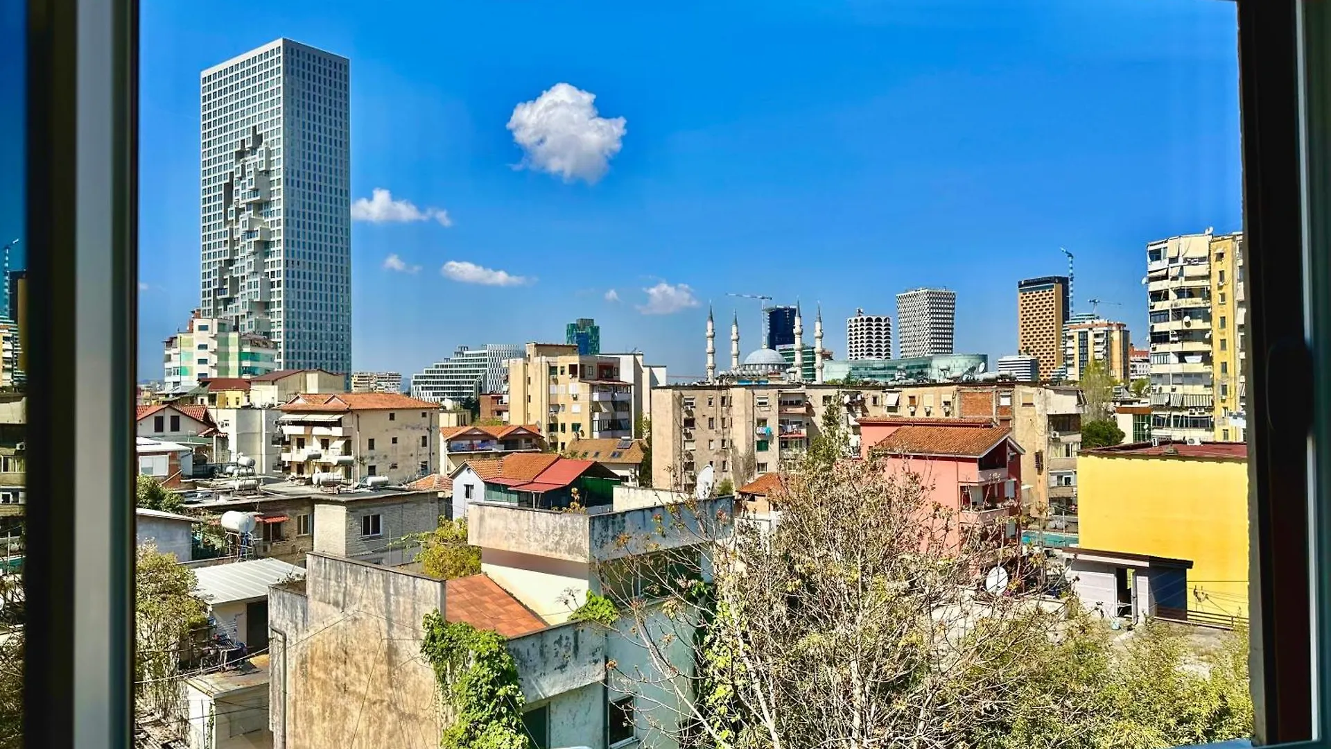 Tirana Skyline Nest Apartment Albania