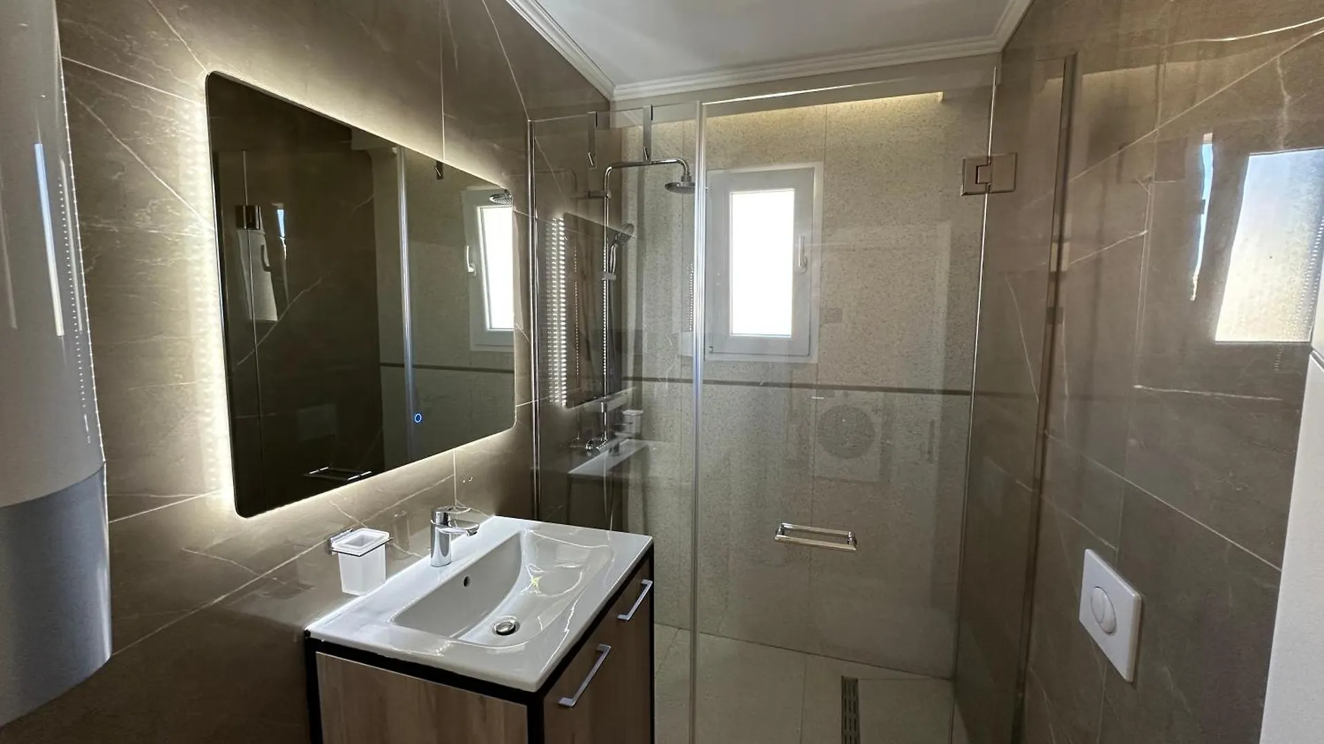 Tirana Skyline Nest Apartment